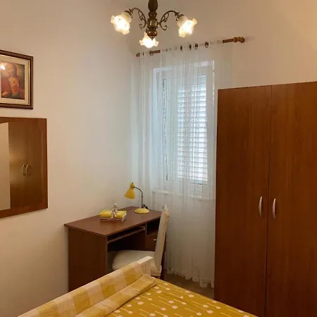 Diana Ντουμπρόβνικ