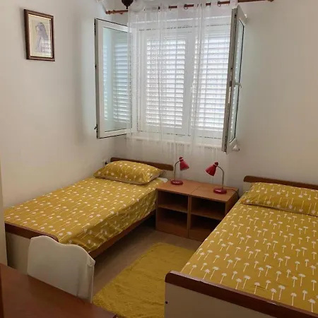 Diana Apartment *
